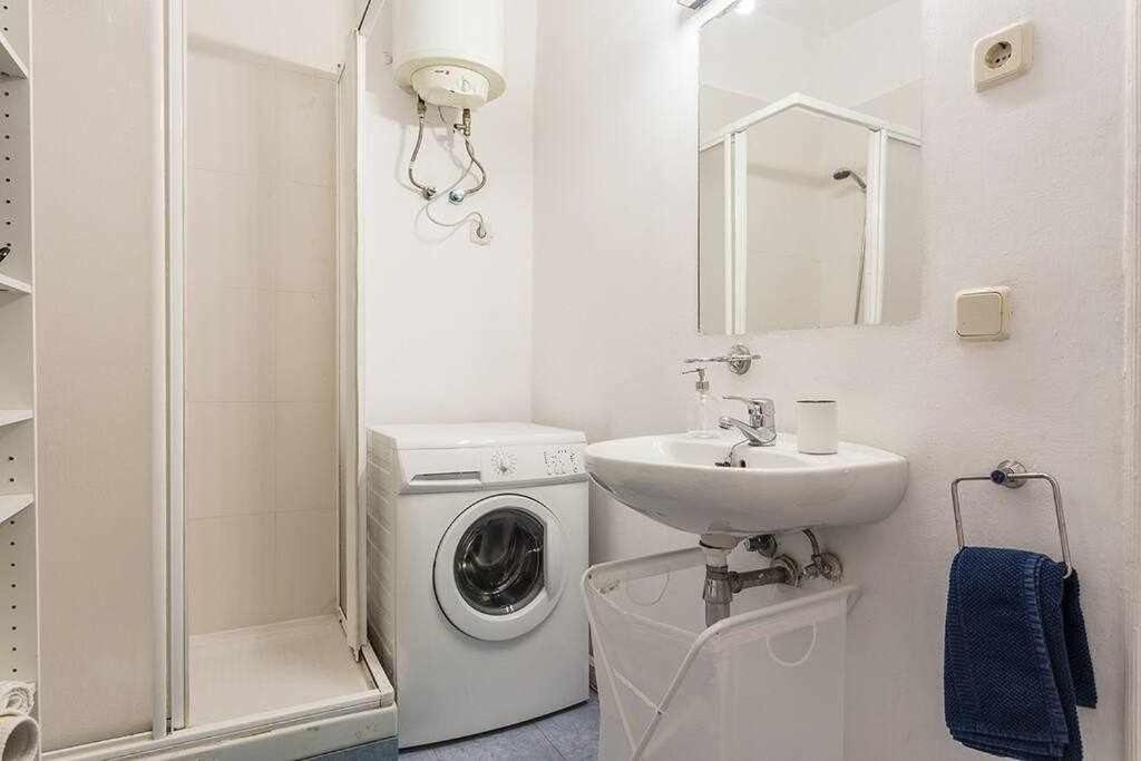 Apartamento Piso confortable y céntrico Madrid Exterior foto